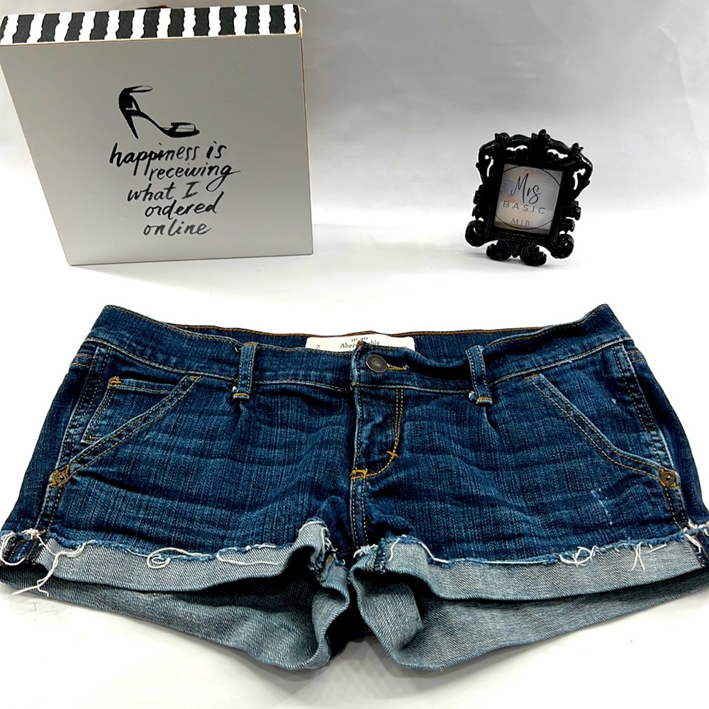 Abercrombie & Fitch Perfect Stretch Cutoff Jean Shorts, Size 2 (W26)